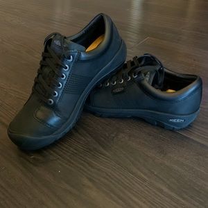 Keen men’s size 11.5 PTC Oxford